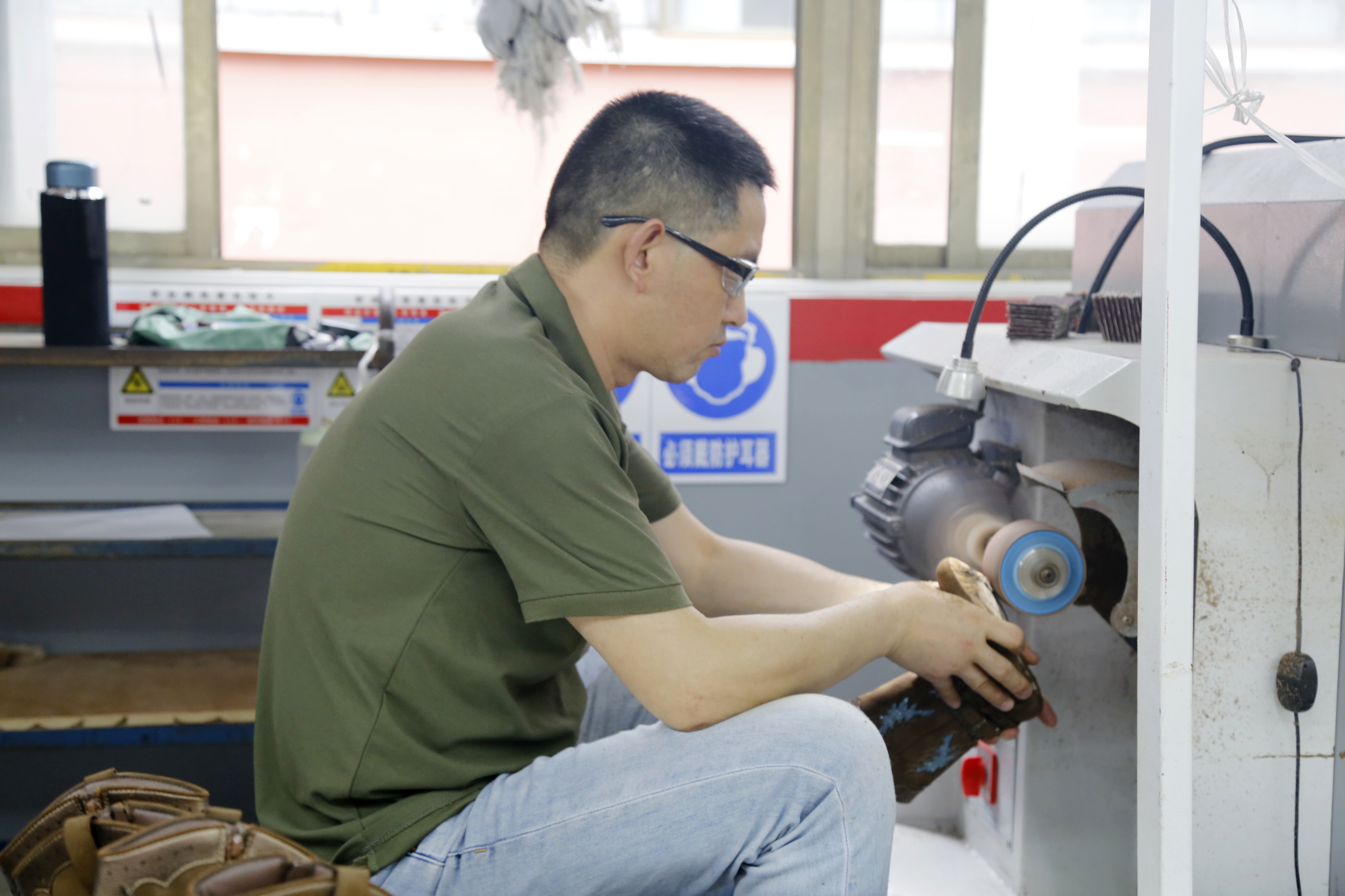 SHI JI FOOTWEAR gallery photograph 15