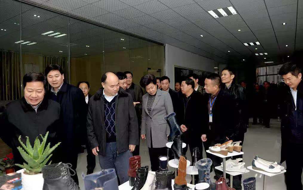 SHI JI FOOTWEAR gallery photograph 7