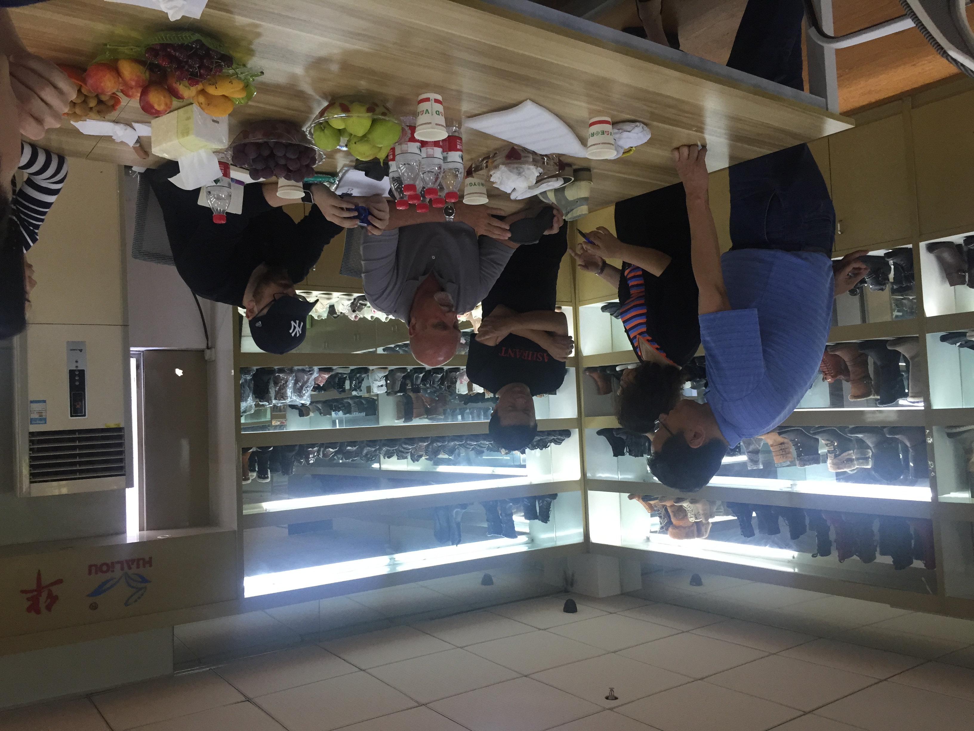 Footwear discussion in the SHI JI sample showroom